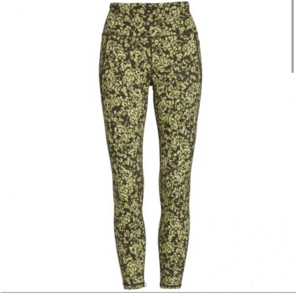 Sweaty Betty Green Undercover Floral Print Leggings - Size M - Picture 3 of 9
